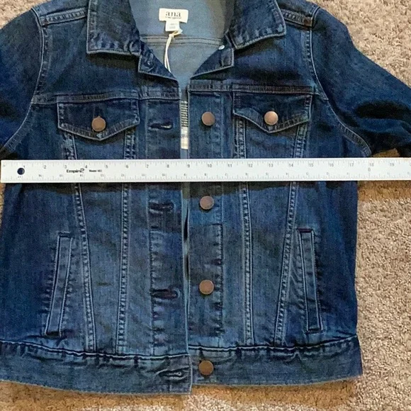 a.n.a. Women’s Jean Jacket Size XS NWT, blue denim soft and durable. - Picture 9 of 11